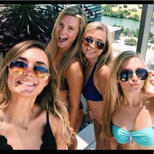 Meet your Posher, Kaleigh